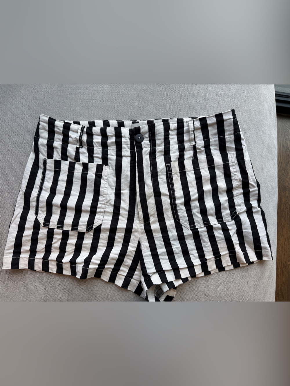 Anthropologie Maeve Black & White Striped Women’s Shorts -  32